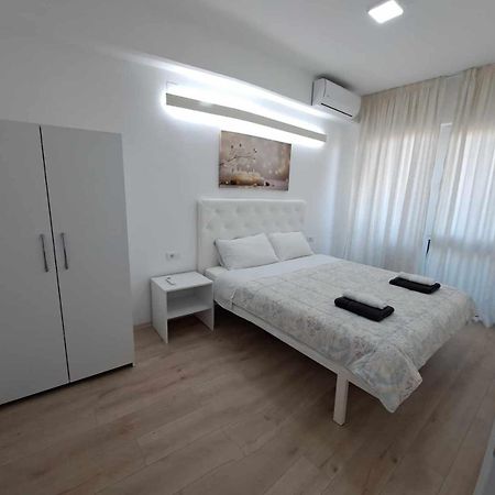 Apartment B&S Skopje Esterno foto
